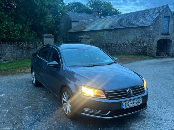 Volkswagen Passat Saloon, Diesel, 2013, Grey