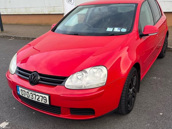 Volkswagen Golf Hatchback, Petrol, 2007, Red