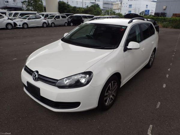 Volkswagen Golf Estate, Petrol, 2013, White