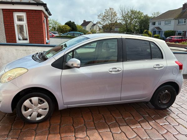 Toyota Vitz Hatchback, Petrol, 2008, Silver