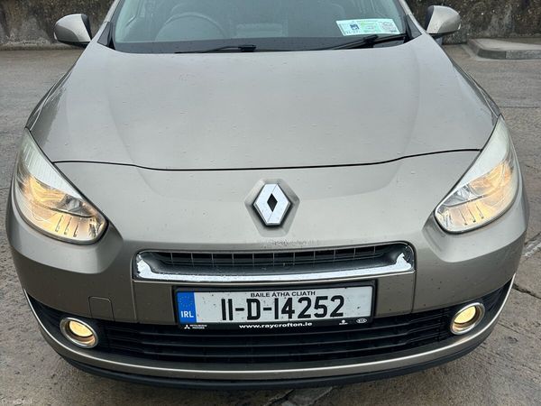 Renault Fluence Saloon, Diesel, 2011, Gold