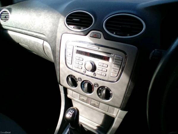 Ford Focus Hatchback, Diesel, 2009, Red
