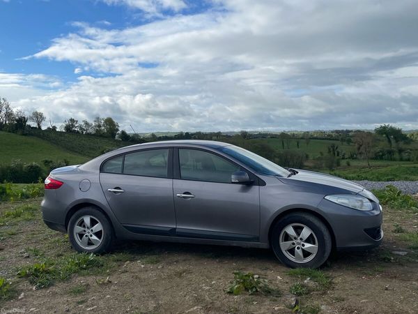 Renault Fluence Saloon, Diesel, 2012, Grey