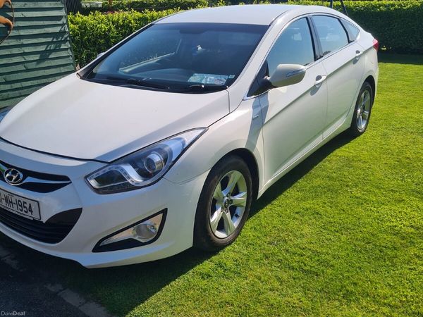 Hyundai i40 Saloon, Diesel, 2013, White