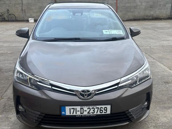 Toyota Corolla Saloon, Diesel, 2017, Grey