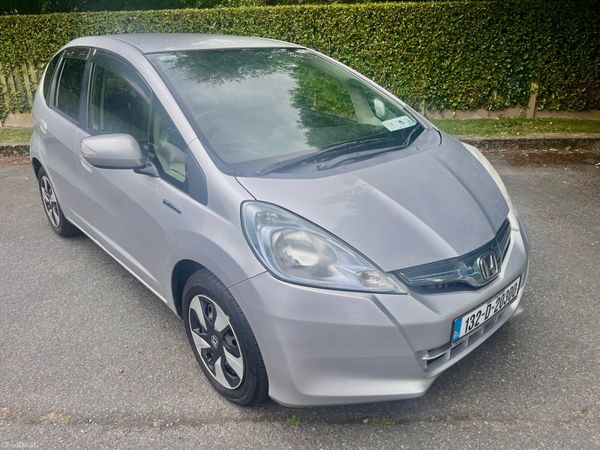 Honda Fit Hatchback, Petrol Hybrid, 2013, Silver