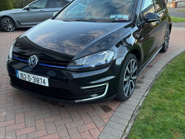 Volkswagen Golf Hatchback, Petrol Plug-in Hybrid, 2016, Black