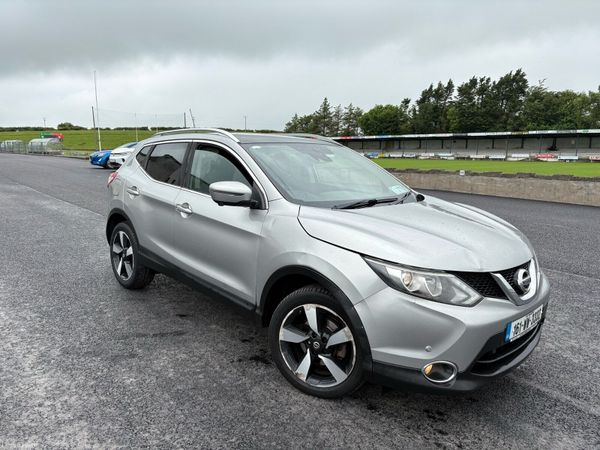 Nissan Qashqai Hatchback, Diesel, 2016, Silver
