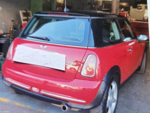 Mini Cooper Hatchback, Petrol, 2006, Red