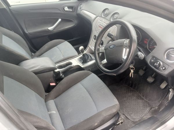 Ford Mondeo Saloon, Diesel, 2008, Silver