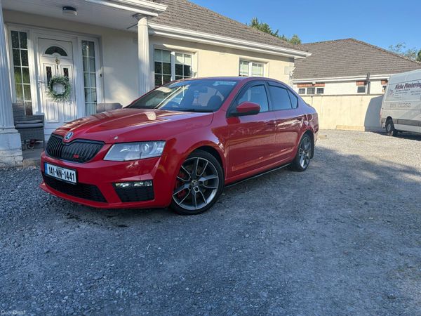 Skoda Octavia Hatchback, Diesel, 2014, Red
