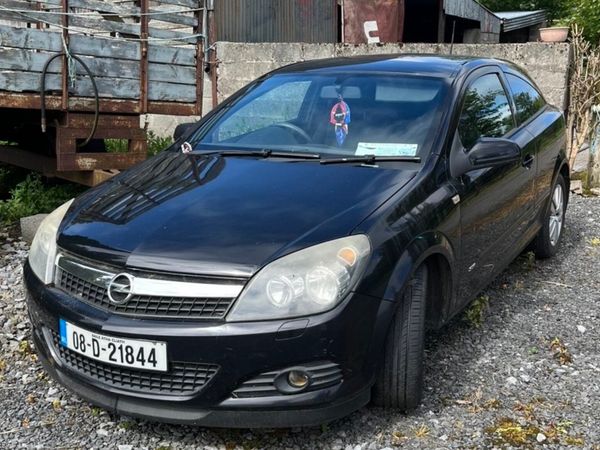 Opel Astra Hatchback, Petrol, 2008, Black