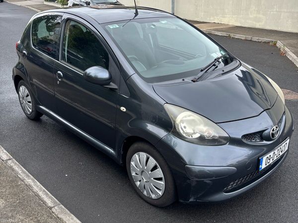 Toyota Aygo Hatchback, Petrol, 2009, Grey