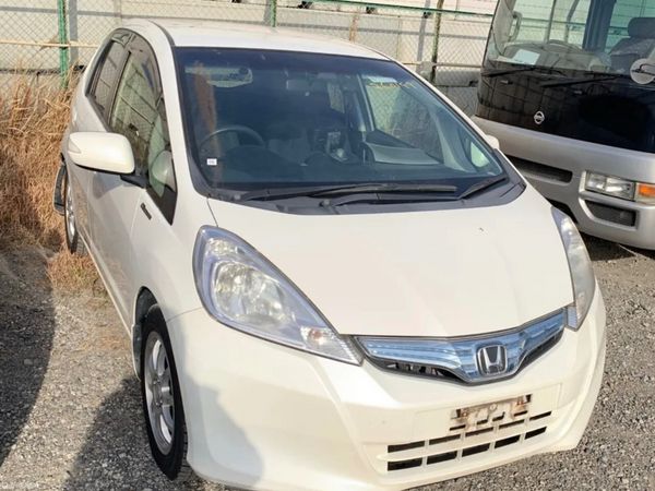 Honda Jazz Hatchback, Petrol Hybrid, 2012, White