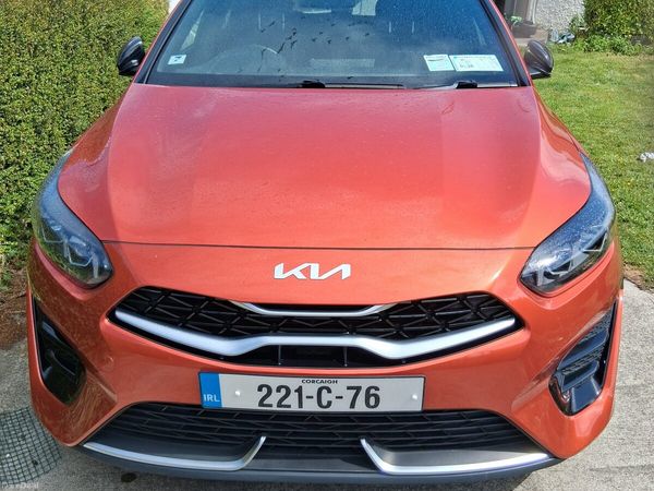 Kia Ceed Hatchback, Petrol, 2022, Orange