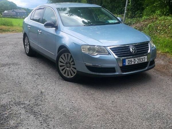 Volkswagen Passat Saloon, Diesel, 2009, Blue