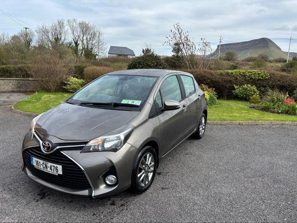 Toyota Yaris Hatchback, Petrol, 2016, Grey