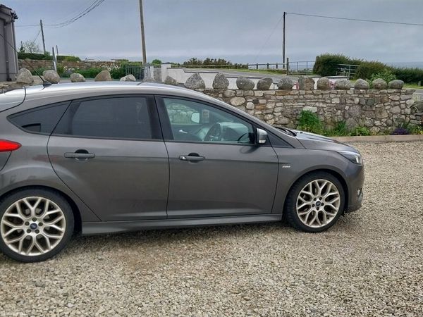 Ford Focus Hatchback, Diesel, 2018, Grey