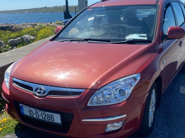 Hyundai i30 Estate, Diesel, 2010, Red