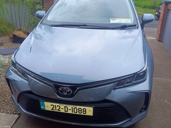 Toyota Corolla Saloon, Petrol Hybrid, 2021, Grey