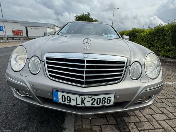 Mercedes-Benz E-Class Saloon, Diesel, 2009, Silver