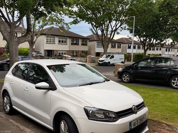 Volkswagen Polo Hatchback, Petrol, 2014, White