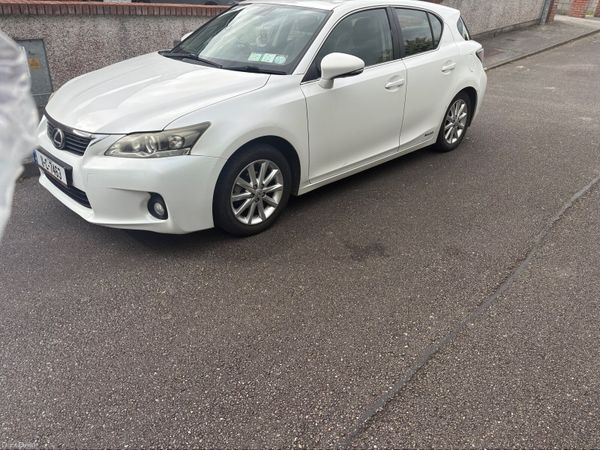 Lexus CT Hatchback, Petrol Hybrid, 2011, White