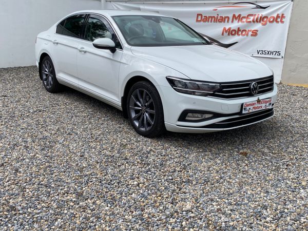 Volkswagen Passat Saloon, Diesel, 2021, White
