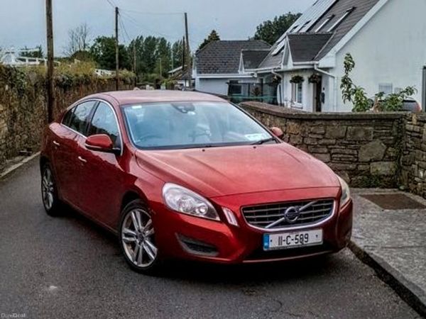 Volvo S60 Saloon, Diesel, 2011, Red