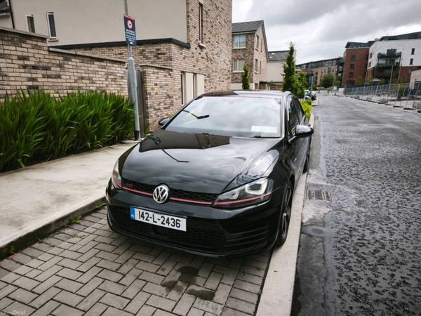 Volkswagen Golf Hatchback, Petrol, 2014, Black