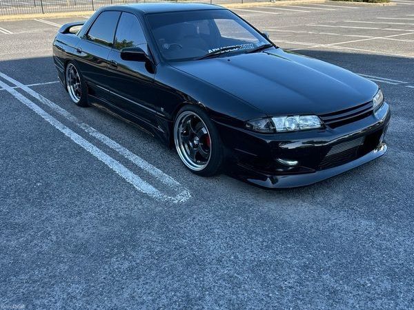 Nissan Skyline Saloon, Petrol, 1990, Black