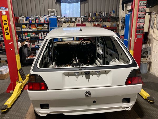 Volkswagen Golf Hatchback, Petrol, 1992, White