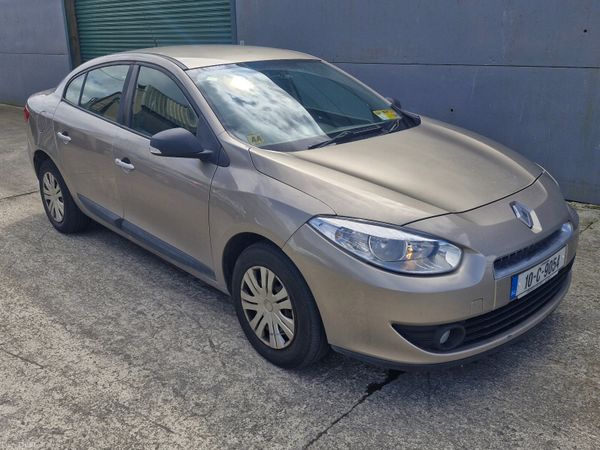 Renault Fluence Saloon, Diesel, 2010, Gold