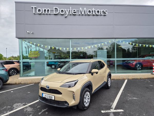 Toyota Yaris Cross SUV, Petrol Hybrid, 2021, Beige