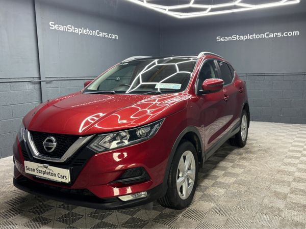 Nissan Qashqai MPV, Petrol, 2020, Red