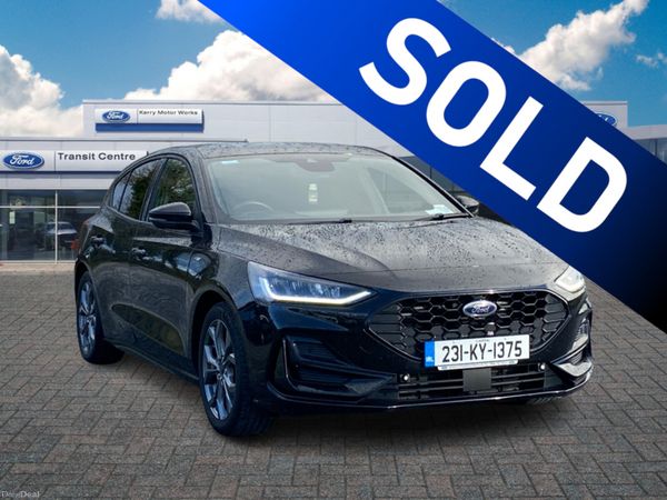 Ford Focus Hatchback, Petrol Hybrid, 2023, Black