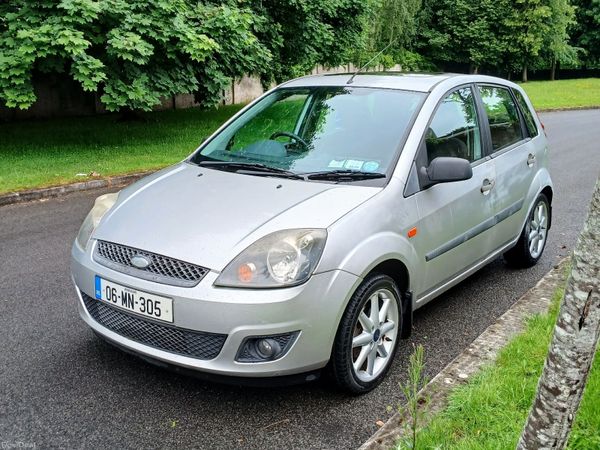 Ford Fiesta Hatchback, Petrol, 2006, Silver
