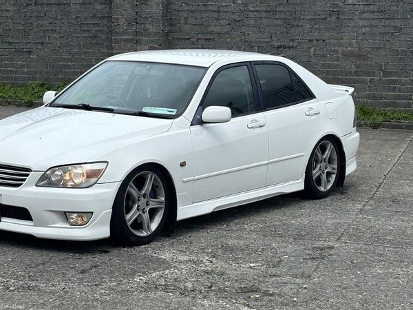 Toyota Other Saloon, Petrol, 1999, White