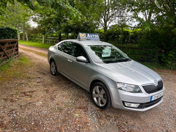 Skoda Octavia Saloon, Diesel, 2017, Grey