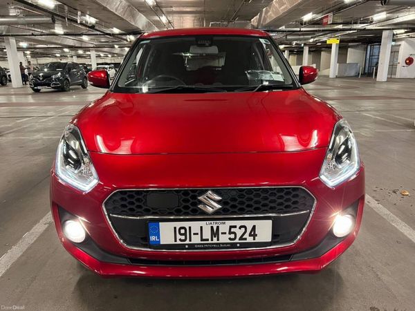 Suzuki Swift Hatchback, Petrol, 2019, Red
