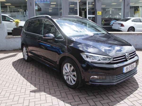 Volkswagen Touran MPV, Petrol, 2019, Black