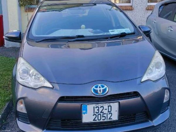 Toyota Aqua Hatchback, Petrol Hybrid, 2013, Grey