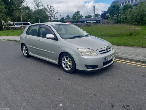 Toyota Avensis Hatchback, Petrol, 2002, Silver