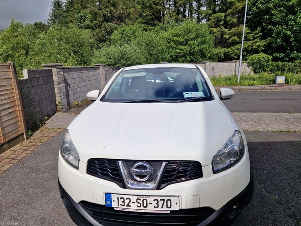 Nissan Qashqai Hatchback, Diesel, 2013, White