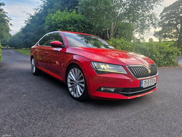 Skoda Superb Hatchback, Diesel, 2017, Red