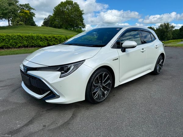 Toyota Corolla Hatchback, Petrol, 2019, White