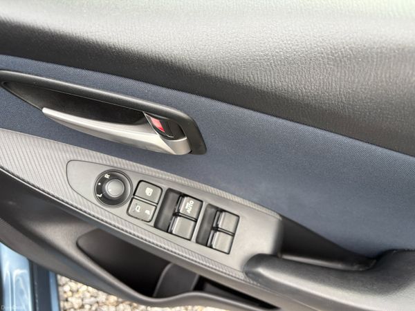 Mazda Mazda2 Hatchback, Petrol, 2020, Silver