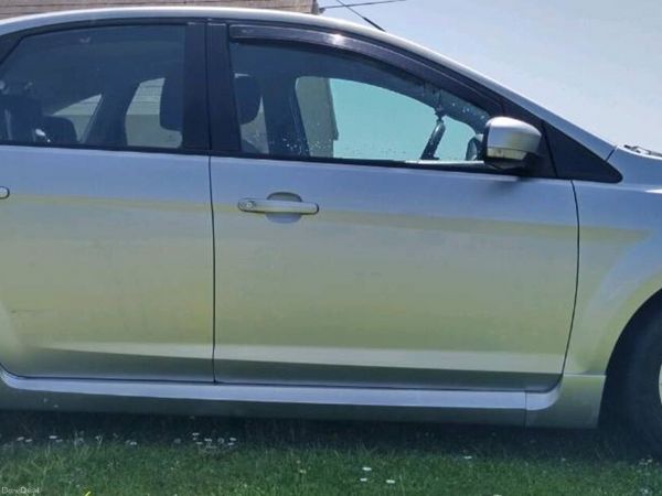 Ford Focus Hatchback, Diesel, 2011, Grey