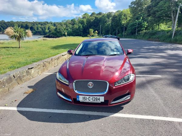 Jaguar XF Saloon, Diesel, 2015, Red