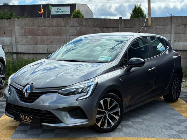 Renault Clio Hatchback, Petrol, 2023, Grey